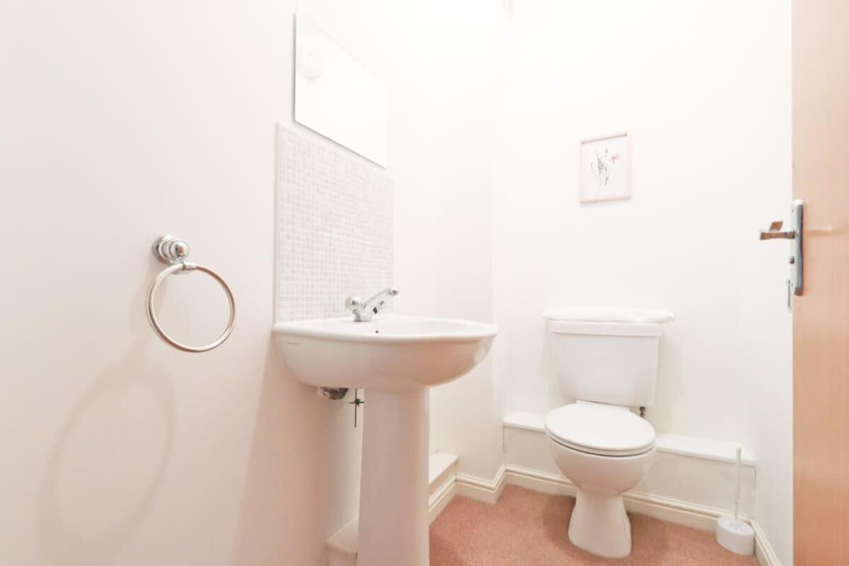 Amazing 2 Bed Townhouse Walking Distance From Temple Meads Hébergement de vacances Bristol